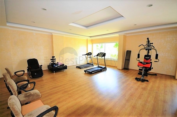 شقة غرفة وصالة واسعة -مفروشة وضمن مجمع - في توسمور / الانيا 