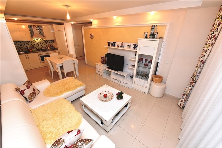 شقة غرفة وصالة واسعة -مفروشة وضمن مجمع - في توسمور / الانيا 