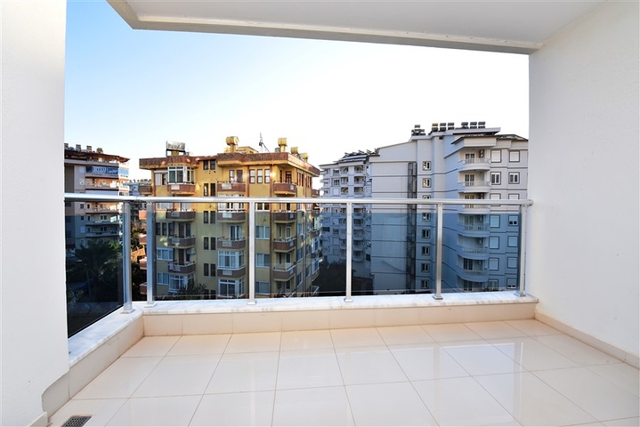 شقة غرفة وصالة واسعة -مفروشة وضمن مجمع - في توسمور / الانيا 