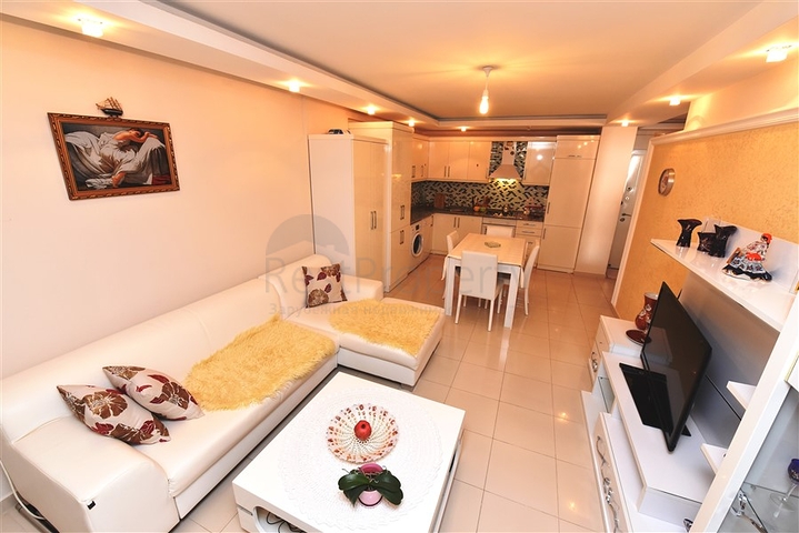 شقة غرفة وصالة واسعة -مفروشة وضمن مجمع - في توسمور / الانيا 