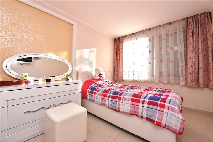 شقة غرفة وصالة واسعة -مفروشة وضمن مجمع - في توسمور / الانيا 