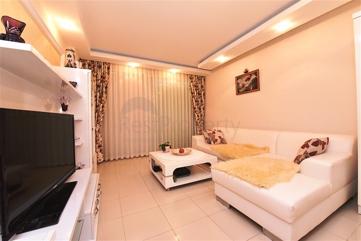 شقة غرفة وصالة واسعة -مفروشة وضمن مجمع - في توسمور / الانيا 