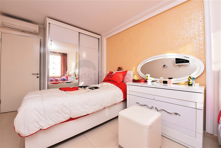 شقة غرفة وصالة واسعة -مفروشة وضمن مجمع - في توسمور / الانيا 