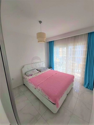 قريبة من البحر - شقة غرفة وصالة مفروشة -ضمن مجمع فاخر - محمودلار / الانيا 