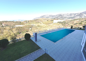 اطلالة جبلية - شقة غرفة وصالة مفروشة -ضمن مجمع حديث - كارجيجاك / الانيا 