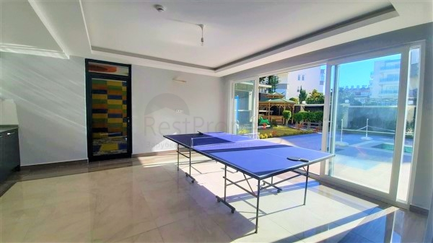 شقة غرفة وصالة ضمن مجمع حديث -قريب من البحر والخدمات -في افسلار / الانيا 