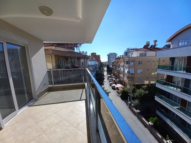 دوبلكس 3 غرف وصالة - مجمع انيق - في كليوباترا / الانيا 