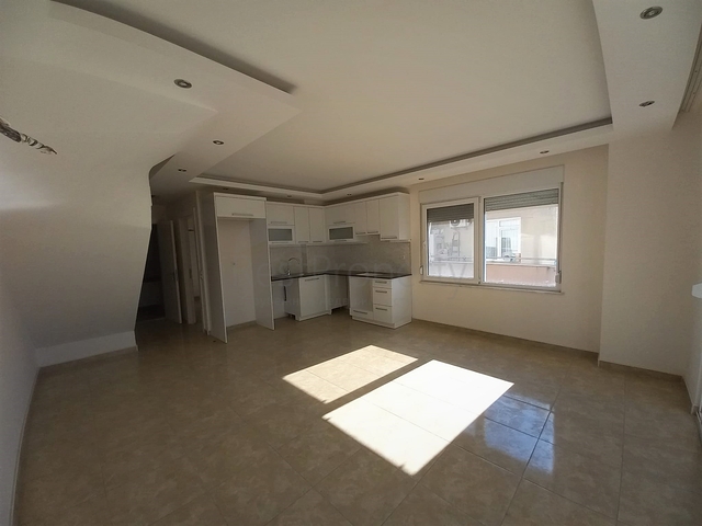 دوبلكس 3 غرف وصالة - مجمع انيق - في كليوباترا / الانيا 