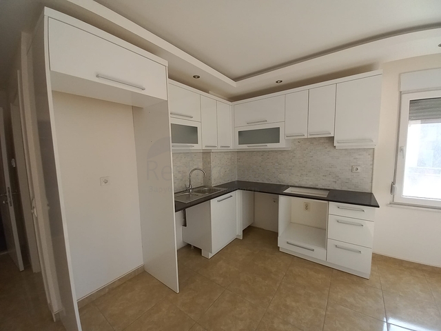 دوبلكس 3 غرف وصالة - مجمع انيق - في كليوباترا / الانيا 