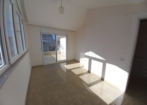 دوبلكس 3 غرف وصالة - مجمع انيق - في كليوباترا / الانيا 