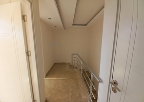 دوبلكس 3 غرف وصالة - مجمع انيق - في كليوباترا / الانيا 