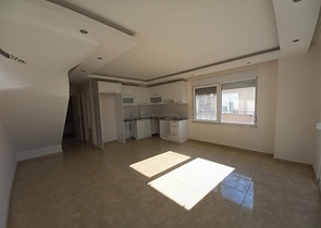 دوبلكس 3 غرف وصالة - مجمع انيق - في كليوباترا / الانيا 