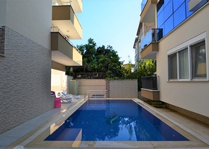 دوبلكس 3 غرف وصالة - مجمع انيق - في كليوباترا / الانيا 