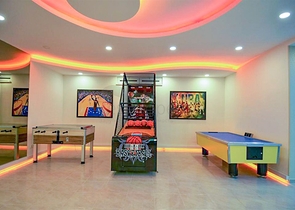 مجمع فاخر بخدمات 5 نجوم - شقة غرفة وصالة مفروشة -في محمودلار / الانيا