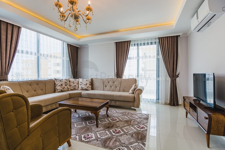 شقة عائلية واسعة -3 غرف وصالة -مفروشة -ضمن مجمع حديث - في محمودلار / الانيا 