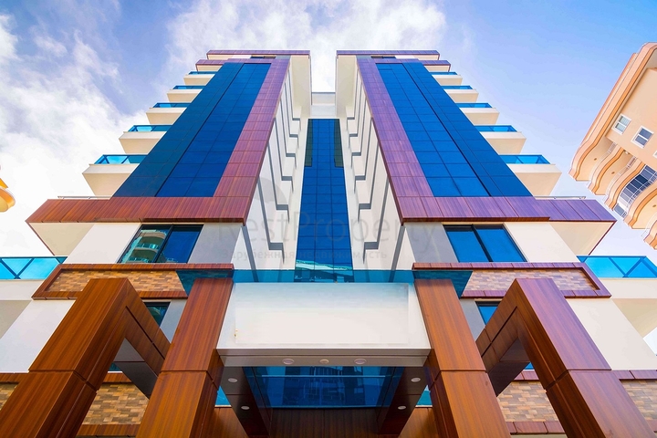 شقة عائلية واسعة -3 غرف وصالة -مفروشة -ضمن مجمع حديث - في محمودلار / الانيا 