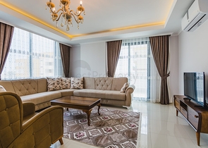 شقة عائلية واسعة -3 غرف وصالة -مفروشة -ضمن مجمع حديث - في محمودلار / الانيا 