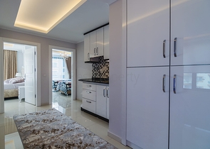 شقة عائلية واسعة -3 غرف وصالة -مفروشة -ضمن مجمع حديث - في محمودلار / الانيا 