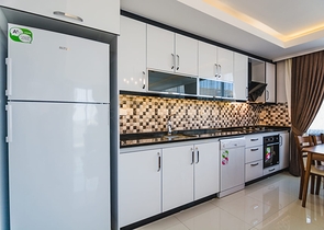 شقة عائلية واسعة -3 غرف وصالة -مفروشة -ضمن مجمع حديث - في محمودلار / الانيا 