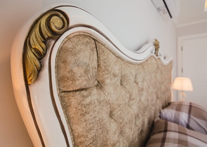 شقة عائلية واسعة -3 غرف وصالة -مفروشة -ضمن مجمع حديث - في محمودلار / الانيا 