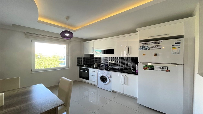 شقة غرفة وصالة مفروشة - ضمن مجمع سكني في محمودلار/ الانيا 