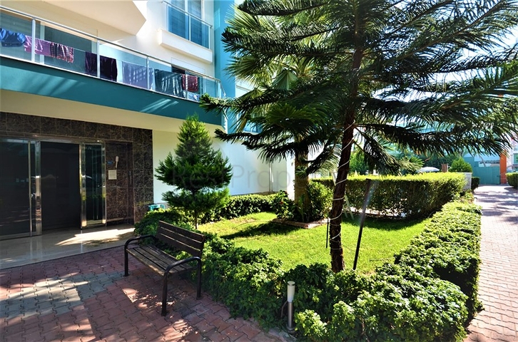 شقة غرفة وصالة مفروشة - ضمن مجمع سكني في محمودلار/ الانيا 