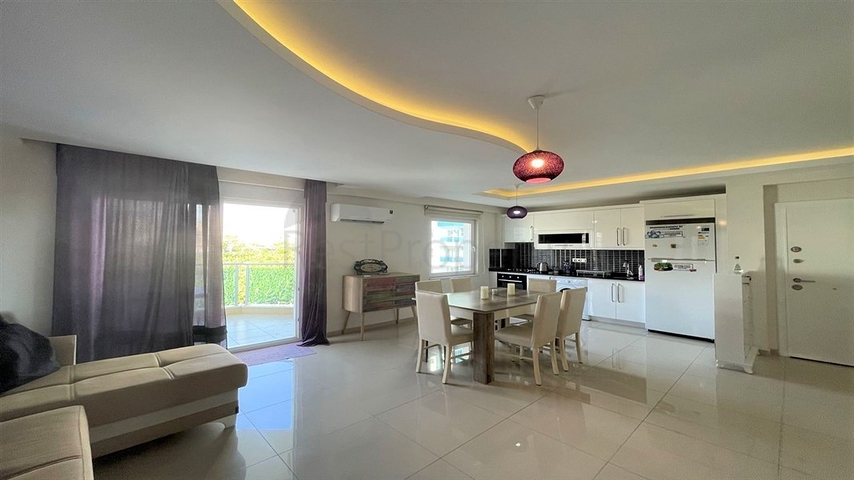 شقة غرفة وصالة مفروشة - ضمن مجمع سكني في محمودلار/ الانيا 