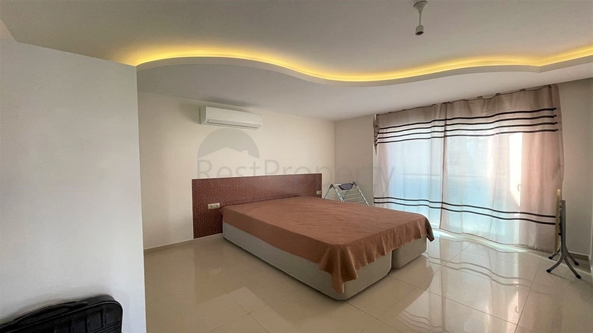 شقة غرفة وصالة مفروشة - ضمن مجمع سكني في محمودلار/ الانيا 