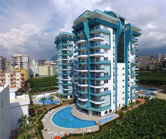 شقة غرفة وصالة مفروشة - ضمن مجمع سكني في محمودلار/ الانيا 