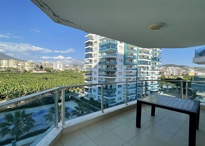 شقة غرفة وصالة مفروشة - ضمن مجمع سكني في محمودلار/ الانيا 