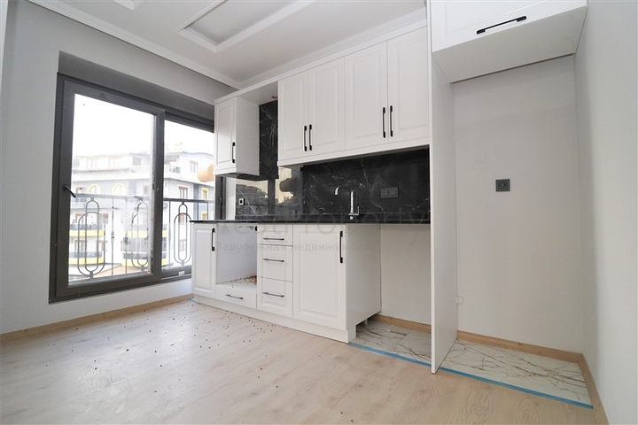 مجمع انيق - شقة 2 غرفة وصالة في منطقة اوبا / الانيا 