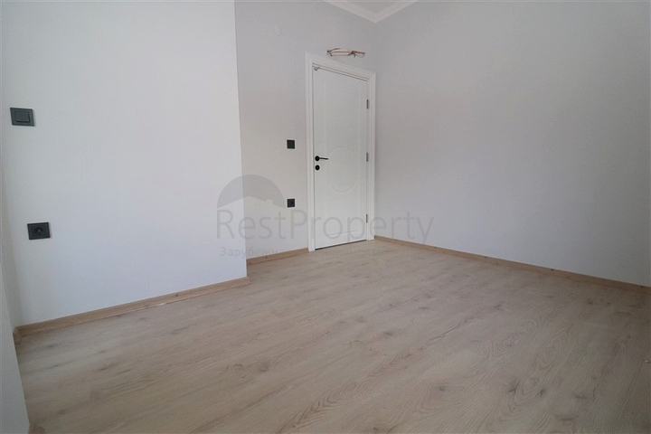 مجمع انيق - شقة 2 غرفة وصالة في منطقة اوبا / الانيا 