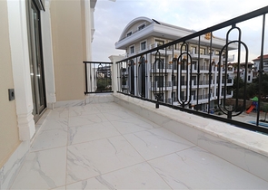 مجمع انيق - شقة 2 غرفة وصالة في منطقة اوبا / الانيا 