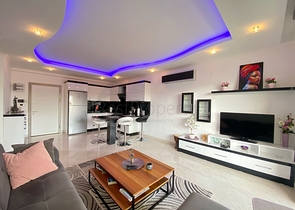 شقة غرفتين وصالة ضمن مجمع فاخر - في منطقة اوبا المركزية / الانيا 