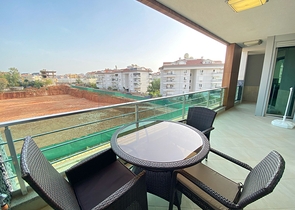 شقة غرفتين وصالة ضمن مجمع فاخر - في منطقة اوبا المركزية / الانيا 