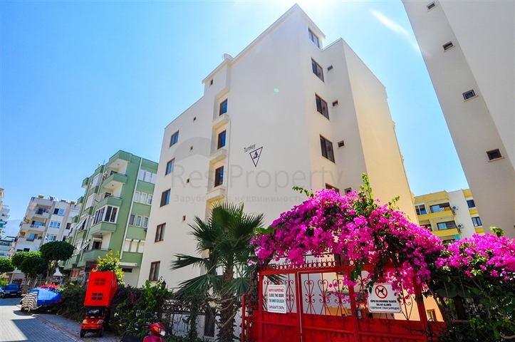 قريبة من البحر - شقة غرفة وصالة مفروشة -في محمودلار / الانيا 