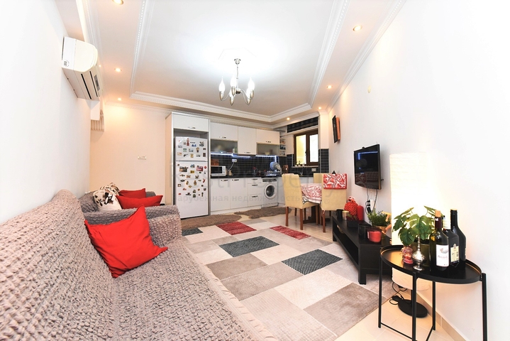 قريبة من البحر - شقة غرفة وصالة مفروشة -في محمودلار / الانيا 