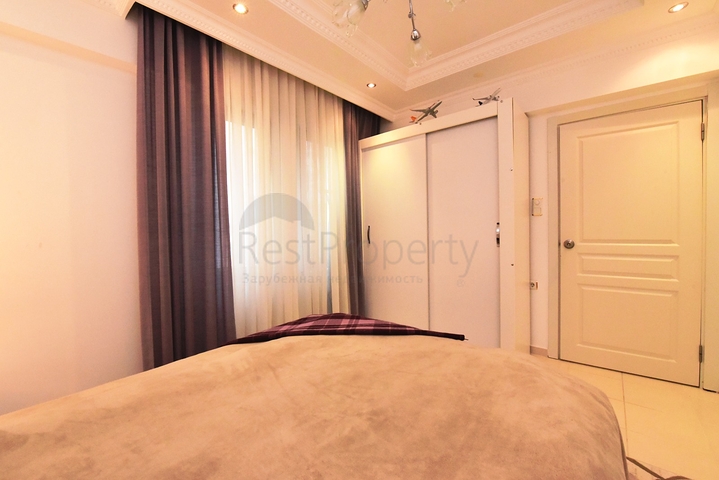 قريبة من البحر - شقة غرفة وصالة مفروشة -في محمودلار / الانيا 