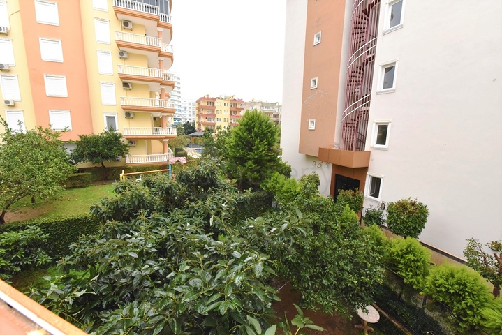 قريبة من البحر - شقة غرفة وصالة مفروشة -في محمودلار / الانيا 