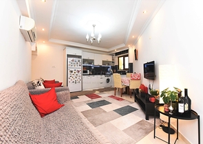 قريبة من البحر - شقة غرفة وصالة مفروشة -في محمودلار / الانيا 