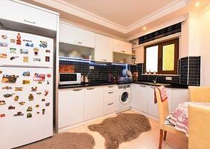 قريبة من البحر - شقة غرفة وصالة مفروشة -في محمودلار / الانيا 