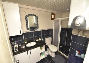 قريبة من البحر - شقة غرفة وصالة مفروشة -في محمودلار / الانيا 