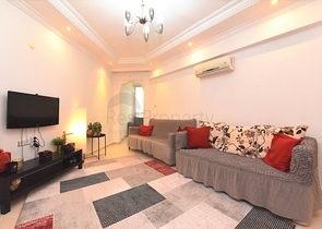 قريبة من البحر - شقة غرفة وصالة مفروشة -في محمودلار / الانيا 