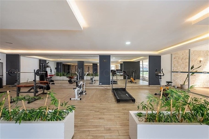 تراس واسع - شقة غرفتين وصالة مفروشة -ضمن مجمع حديث في كاستل / الانيا 