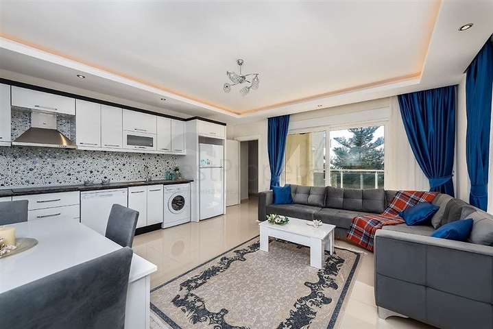 تراس واسع - شقة غرفتين وصالة مفروشة -ضمن مجمع حديث في كاستل / الانيا 