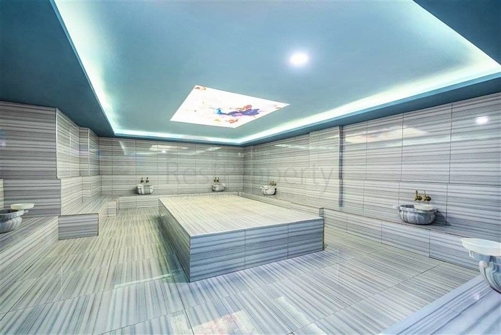 تراس واسع - شقة غرفتين وصالة مفروشة -ضمن مجمع حديث في كاستل / الانيا 