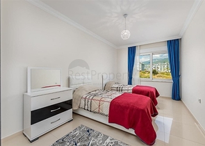 تراس واسع - شقة غرفتين وصالة مفروشة -ضمن مجمع حديث في كاستل / الانيا 