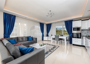 تراس واسع - شقة غرفتين وصالة مفروشة -ضمن مجمع حديث في كاستل / الانيا 