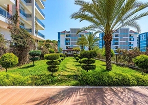 تراس واسع - شقة غرفتين وصالة مفروشة -ضمن مجمع حديث في كاستل / الانيا 