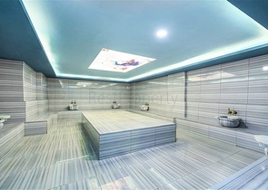 تراس واسع - شقة غرفتين وصالة مفروشة -ضمن مجمع حديث في كاستل / الانيا 